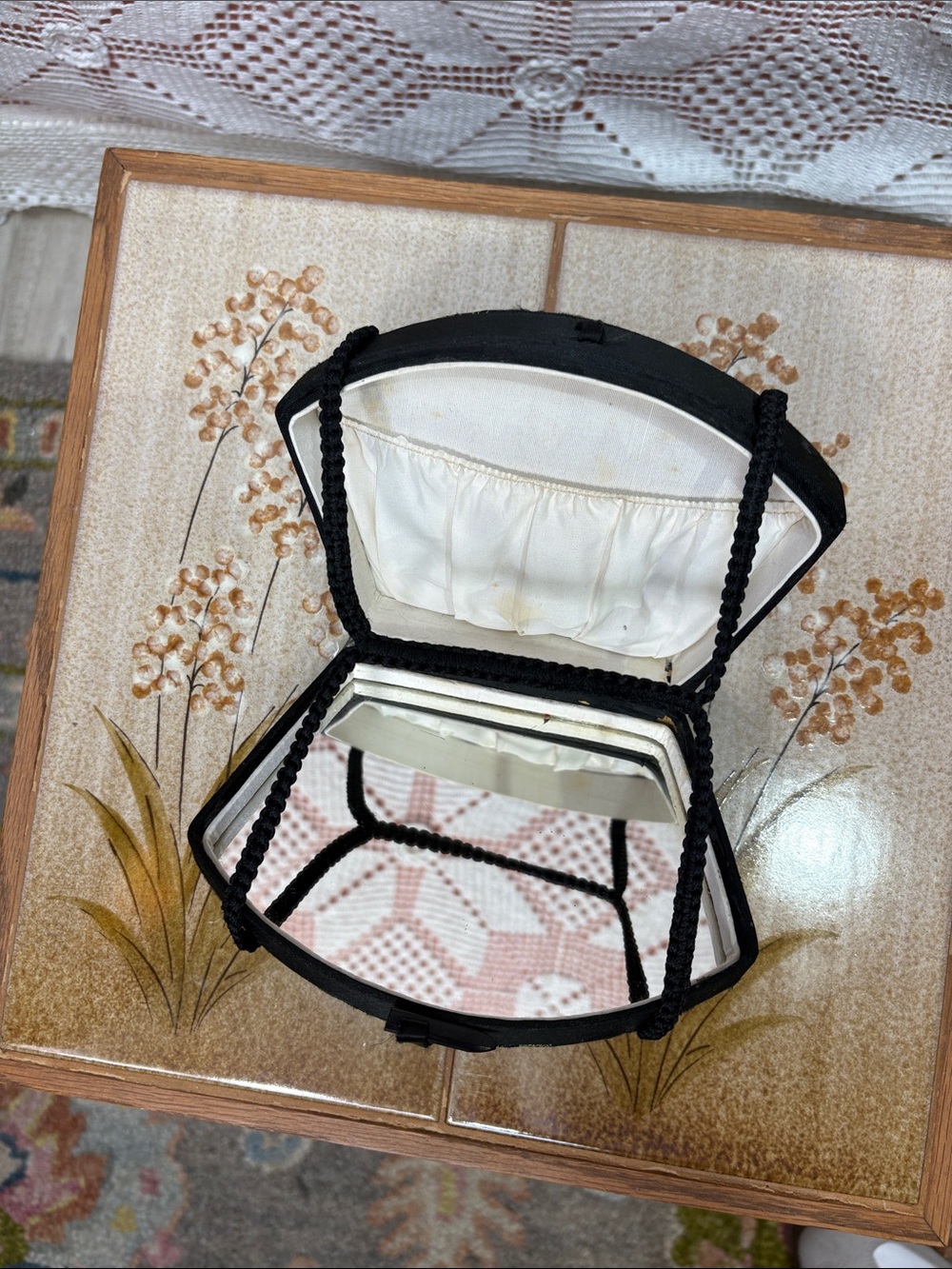 Vintage Black Floral Brocade Vanity Purse - Picture 8 of 11